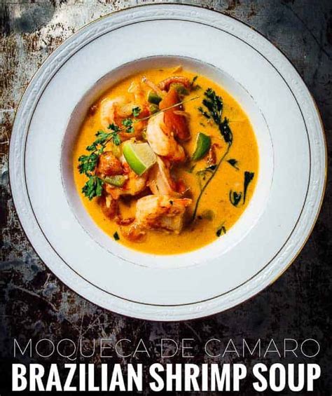  Moqueca de Camarão: Uma Sinfonia Tropical de Sabores Picantes e Aveludados!