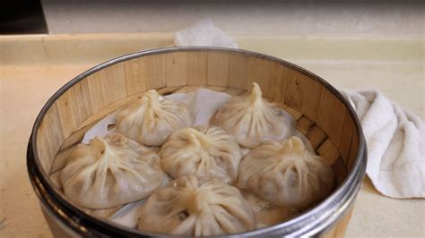  Xiaolongbao: Uma Explosão De Sabores Salgados Em Cada Mordida Quente!